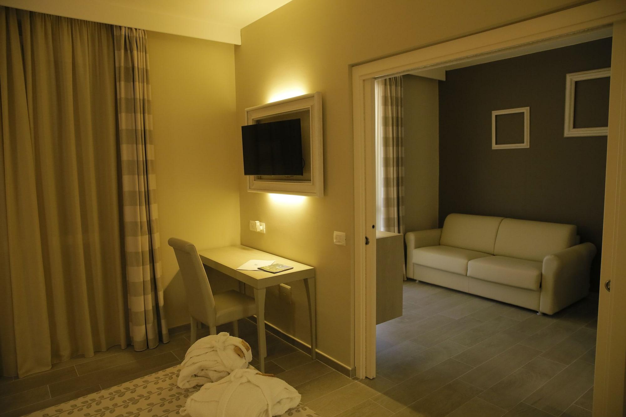 Hotel Degli Ulivi Ферандина Екстериор снимка