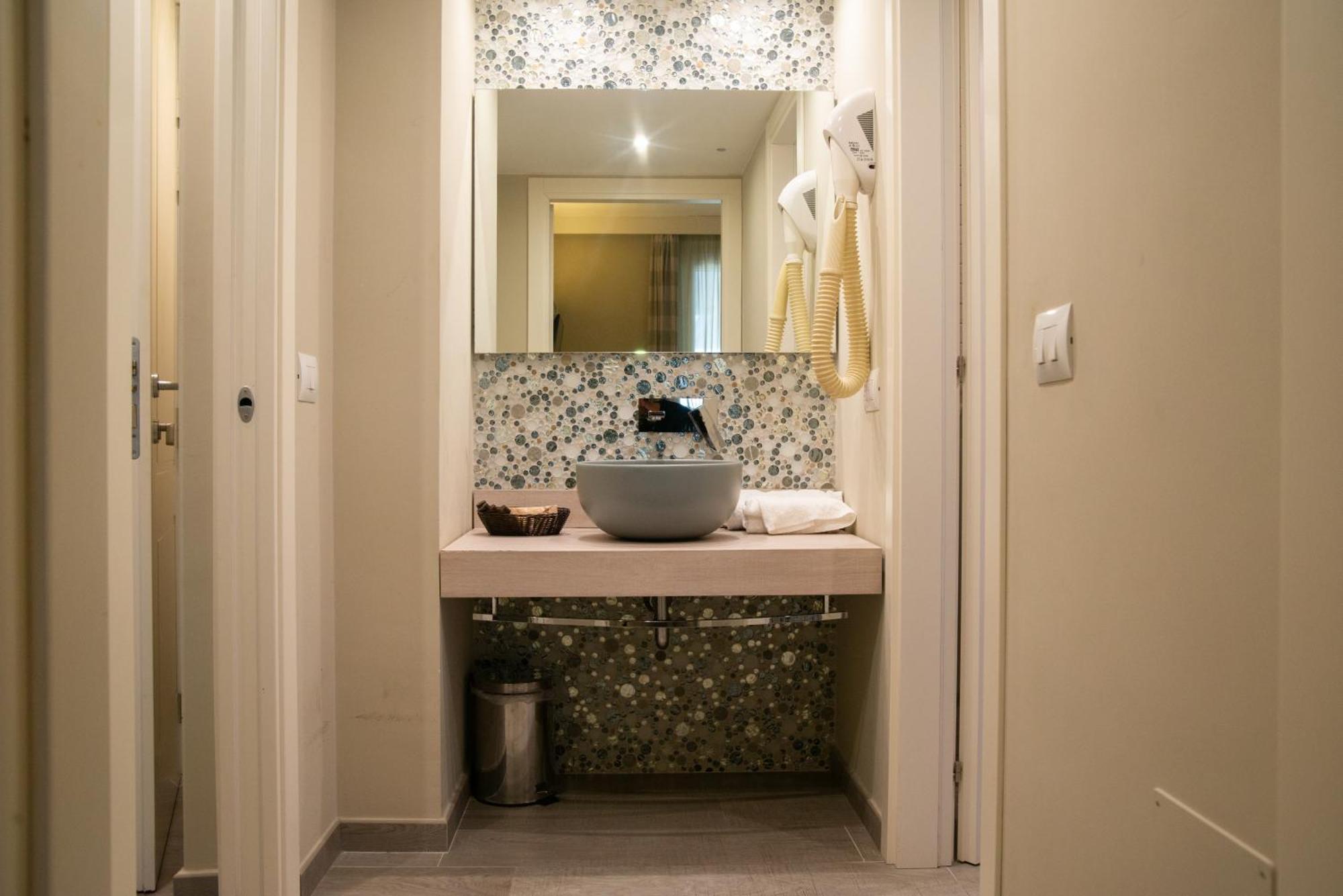 Hotel Degli Ulivi Ферандина Екстериор снимка