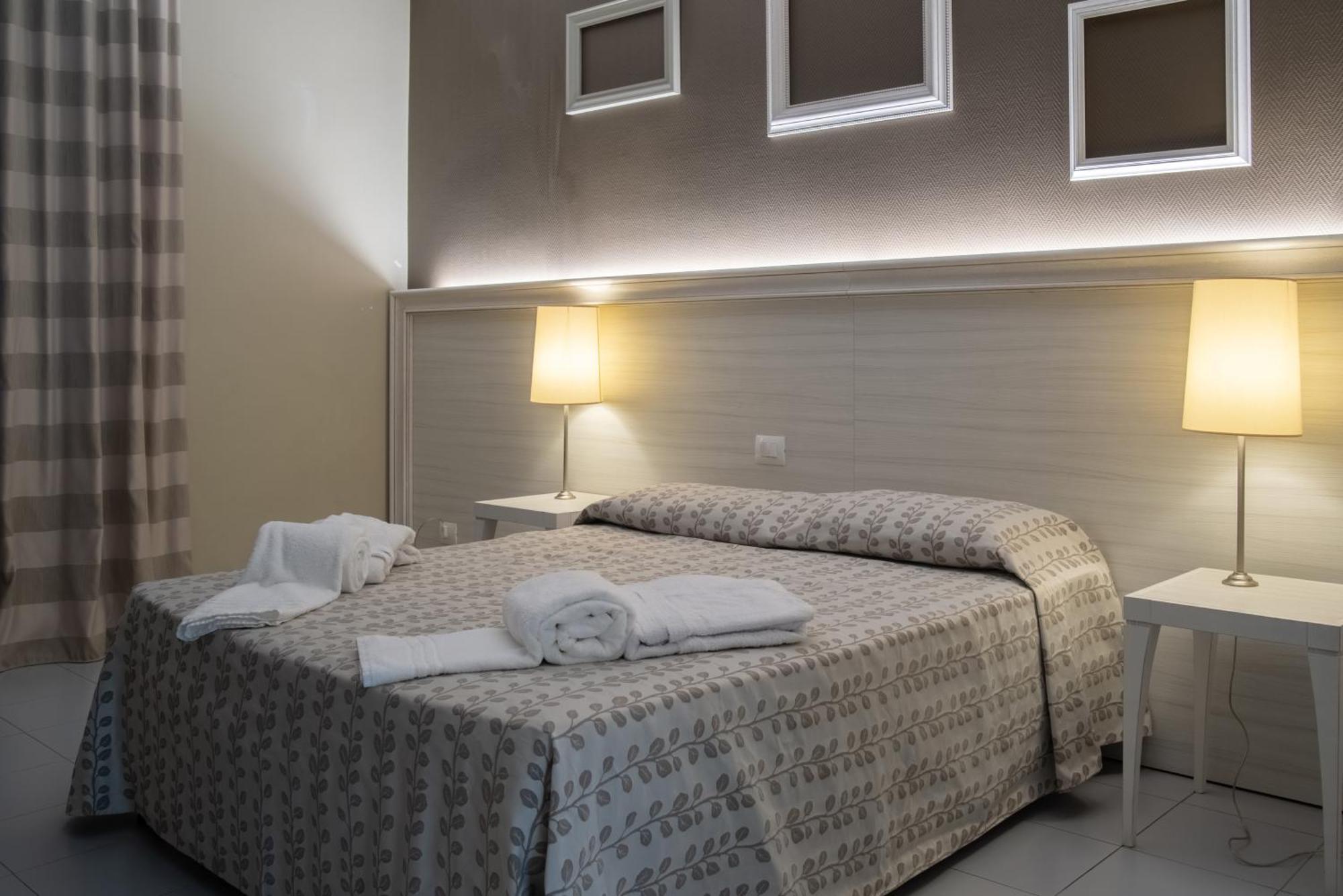 Hotel Degli Ulivi Ферандина Екстериор снимка