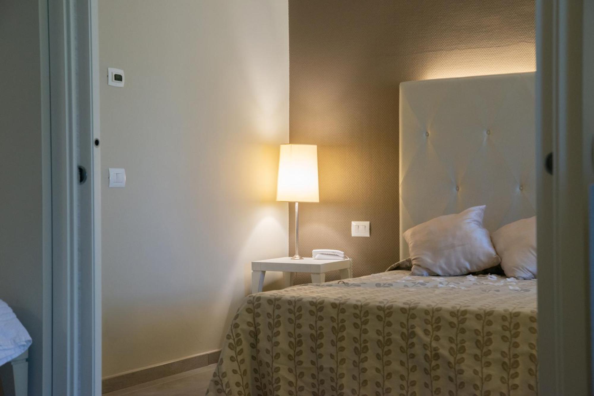 Hotel Degli Ulivi Ферандина Екстериор снимка