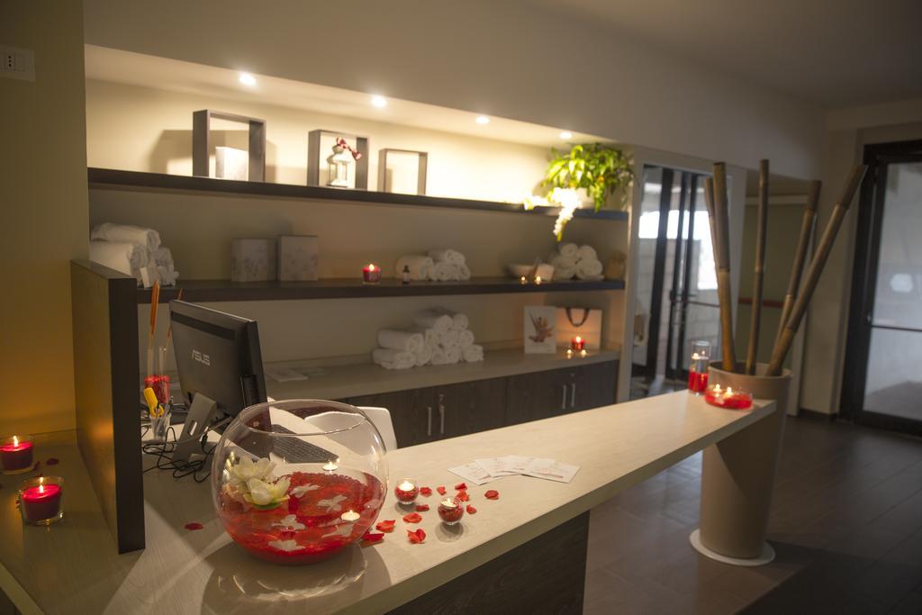 Hotel Degli Ulivi Ферандина Екстериор снимка