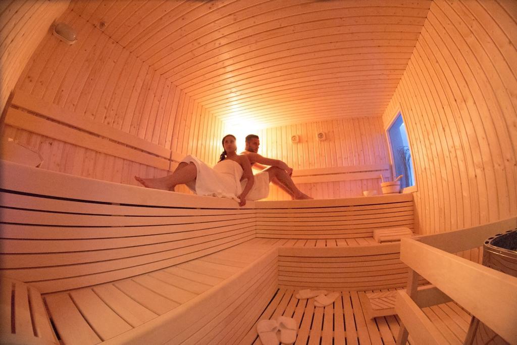 Hotel Degli Ulivi Ферандина Екстериор снимка