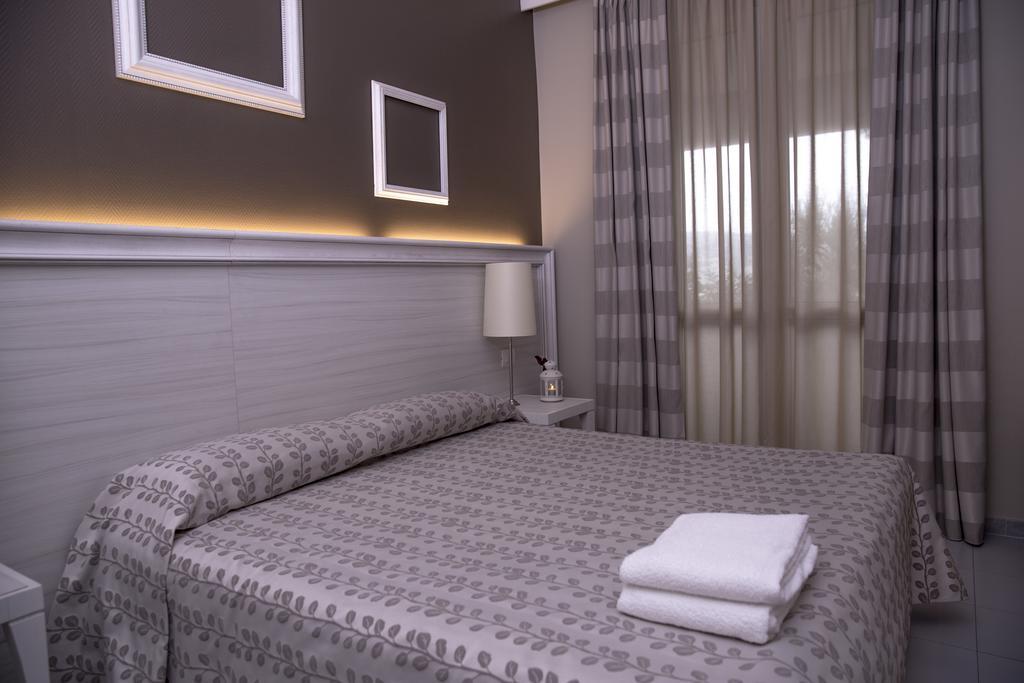 Hotel Degli Ulivi Ферандина Екстериор снимка